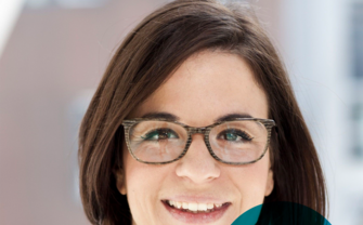 Porträt von Katharina Mader