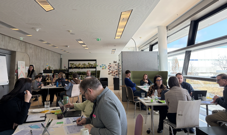 Zeigt Teilnehmende des Innovation Trainings