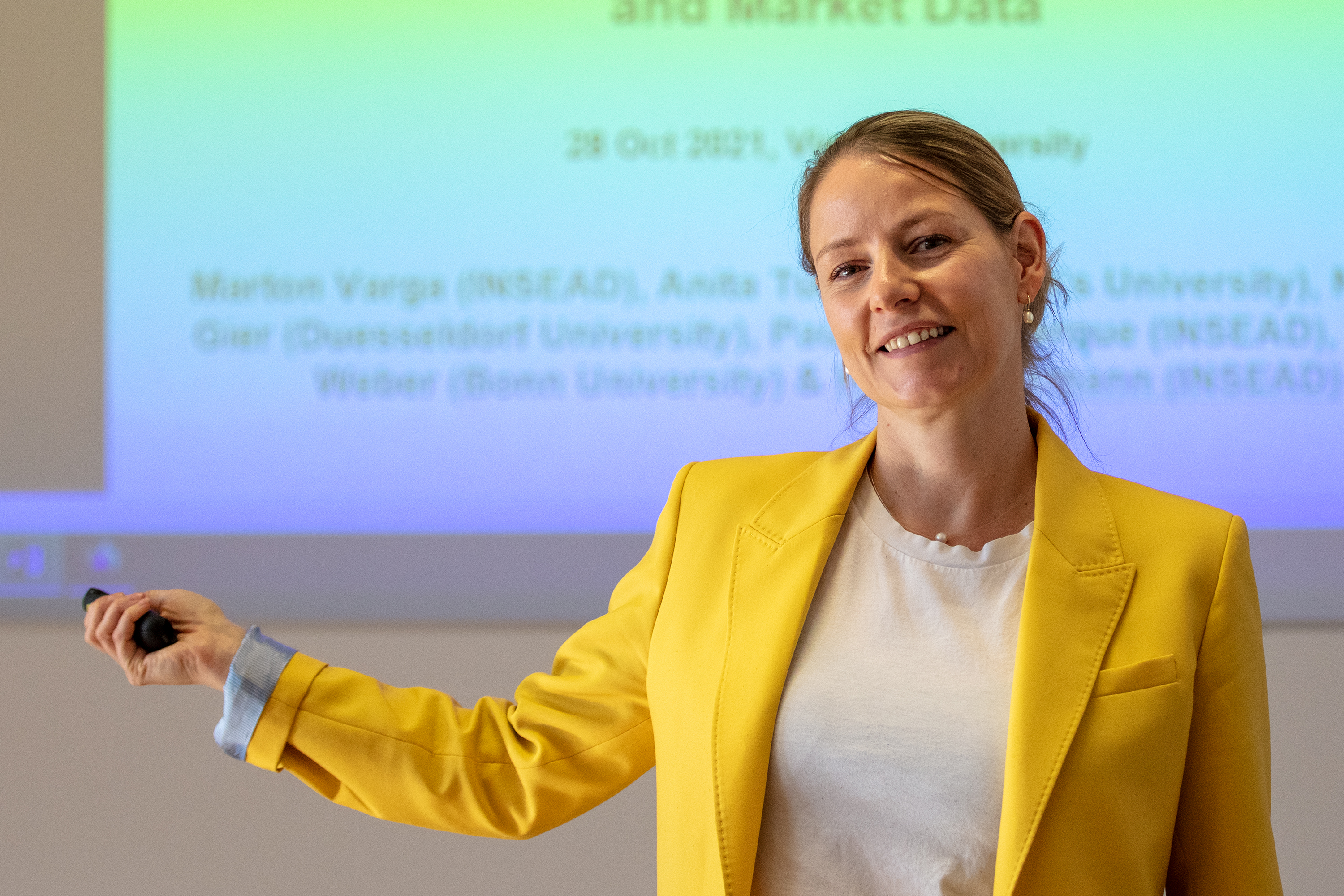 [Translate to English:] Portrait Hilke Plassmann