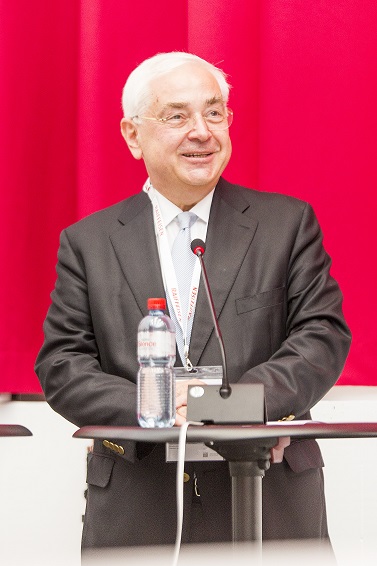 Dr. Walter Rothensteiner bei der 18. Internationalen Genossenschaftswissenschaftlichen Tagung in Luzern 